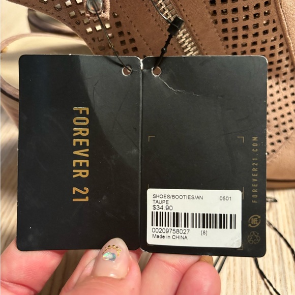 NWT F21 peep toe booties - Picture 6 of 7